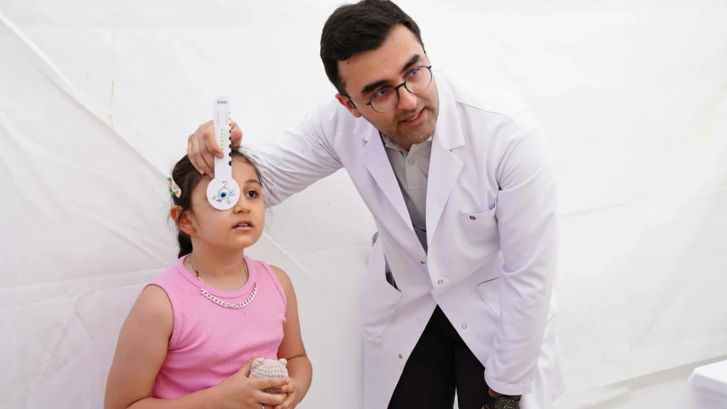 lazy eye in children doctor doing an examination